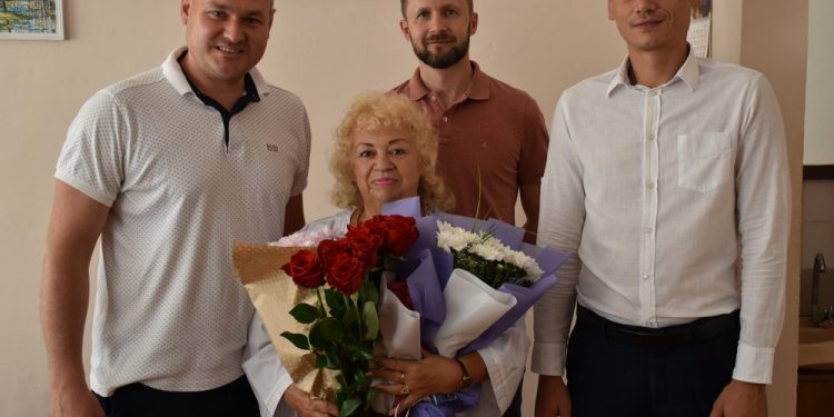 Лікарка Здолбунівської лікарні святкує 50-річний трудовий ювілей