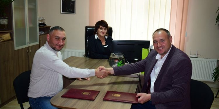Владислав Сухляк підписав меморандум про співпрацю з оздоровчим центром