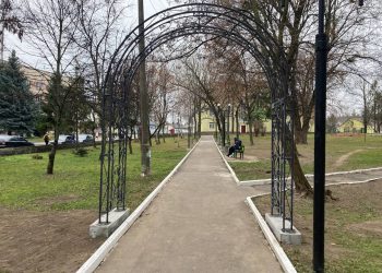 Ковані арки у парку – результат конкурсу «Здолбунівська громада»