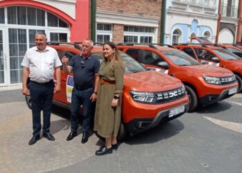 Для забезпечення роботи Центру соціально-психологічної підтримки громаді передали автомобіль