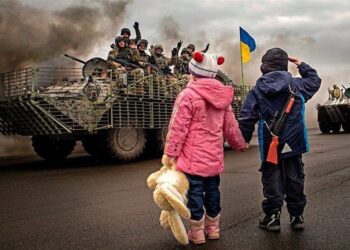 Статус «Дитина, яка постраждала внаслідок воєнних дій та збройних конфліктів»: що це означає