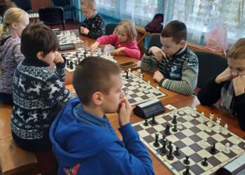 Учні громади змагалися у шаховому турнірі