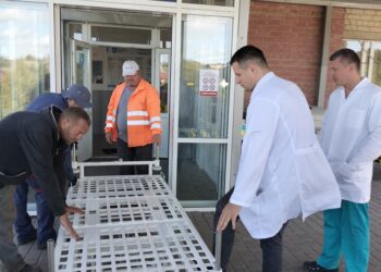 Ліжка та матраси: Здолбунівська лікарня отримала гуманітарну допомогу з Німеччини