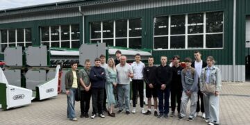 Ліцеїсти побували на підприємстві «ВКО МААНС»