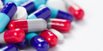 Стійкість до антибіотиків: чому це важливо і як не допустити